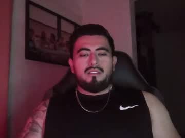 Roberts77i Chaturbate stream image from May 11, 2025
