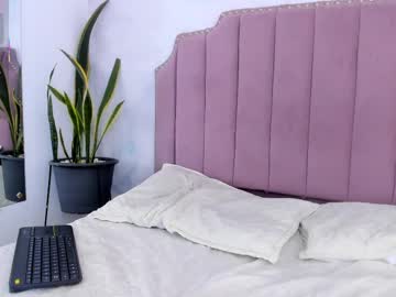 Liaguzman Chaturbate stream image from May 11, 2025