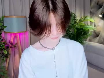 Elwineclutter Chaturbate stream image from May 11, 2025