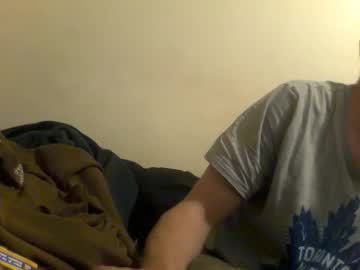 Icetwerller Chaturbate stream image from May 11, 2025