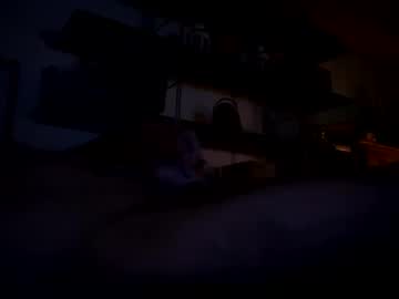 Karatelips2000 Chaturbate stream image from May 11, 2025