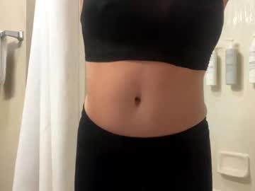 Maverikrose Chaturbate stream image from May 11, 2025