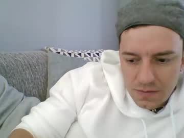 Alcho33 Chaturbate stream image from May 11, 2025