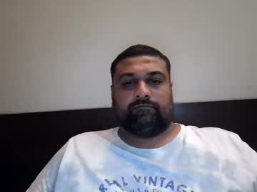 Aadilovesyou29 Chaturbate stream image from May 11, 2025
