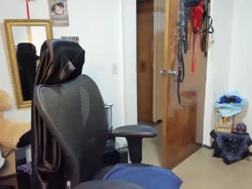 Andreaakinky Chaturbate stream image from May 11, 2025