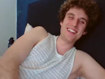 Apple144144 Chaturbate stream image from May 11, 2025