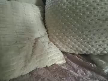 Ienien86 Chaturbate stream image from May 11, 2025