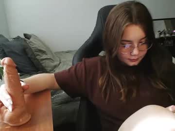 Brittbabyy222 Chaturbate stream image from May 11, 2025