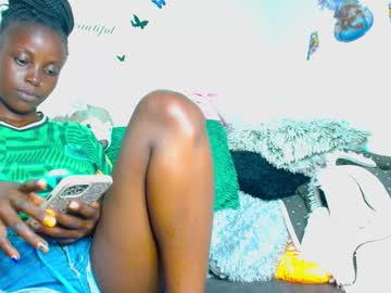 Ebonysmilz88 Chaturbate stream image from May 11, 2025