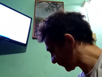 28ravenpene Chaturbate stream image from May 12, 2025