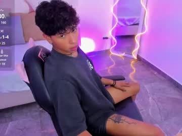 Ette_Tay Chaturbate stream image from May 12, 2025