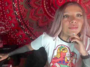 Lunelle_ Chaturbate stream image from May 12, 2025