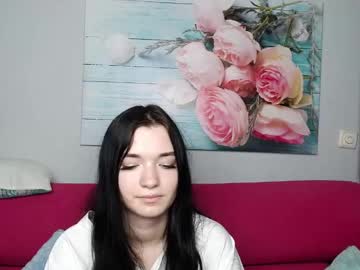 Lindabei Chaturbate stream image from May 12, 2025