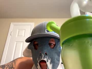 702stingrray Chaturbate stream image from May 12, 2025