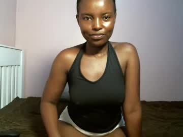Gritzah Chaturbate stream image from May 12, 2025