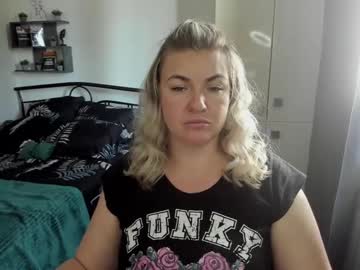Nikaskylink Chaturbate stream image from May 12, 2025
