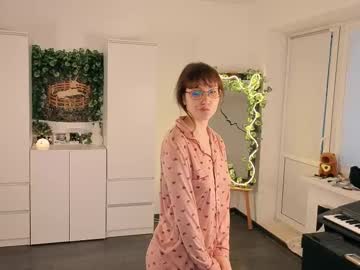 Endless_Glow Chaturbate stream image from May 12, 2025