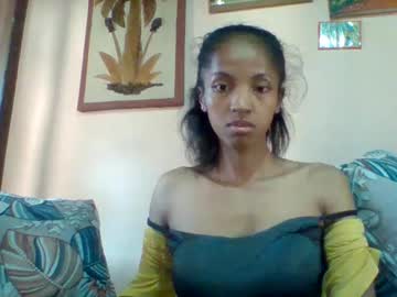 Maelys49157 Chaturbate stream image from May 12, 2025