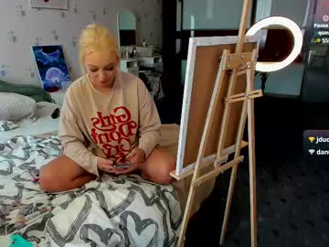 Pauline_Meow Chaturbate stream image from May 12, 2025