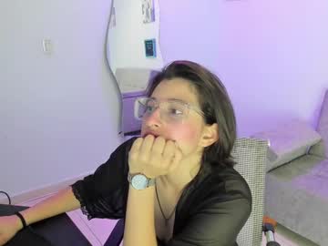 Isabella_Cremer Chaturbate stream image from May 12, 2025