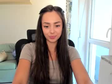 Katieee2006 Chaturbate stream image from May 12, 2025