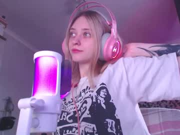 Kissforflirt Chaturbate stream image from May 12, 2025