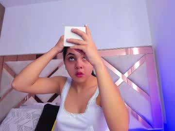 Leah_Collins_ Chaturbate stream image from May 12, 2025