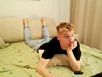 Mrsexycum4u Chaturbate stream image from May 12, 2025