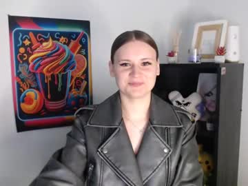 Kimplz Chaturbate stream image from May 12, 2025