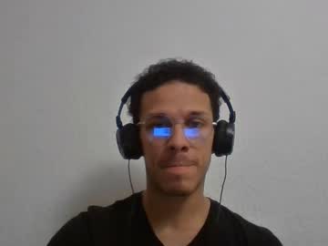 Alejandromaagno Chaturbate stream image from May 12, 2025