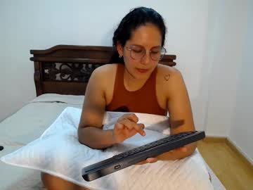 Abbi_Moons Chaturbate stream image from May 12, 2025