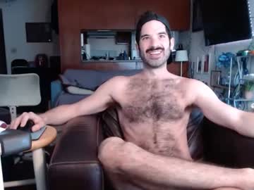 Pupscritch Chaturbate stream image from May 12, 2025