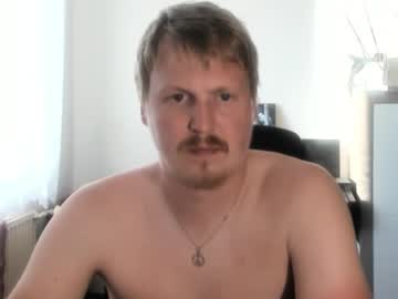 Robirt5 Chaturbate stream image from May 12, 2025