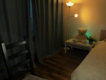 Melissa_Ember Chaturbate stream image from May 12, 2025
