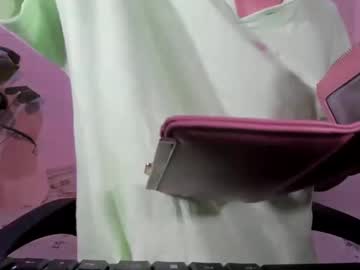 Youresweet_Thea Chaturbate stream image from May 12, 2025