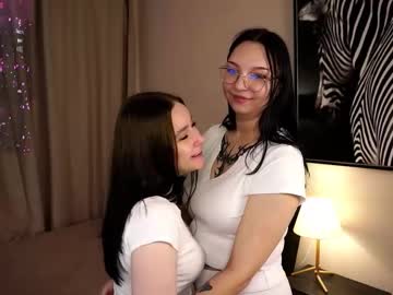 Dollygrise Chaturbate stream image from May 12, 2025