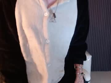 June_Blake Chaturbate stream image from May 12, 2025