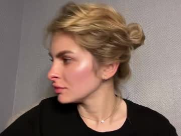 Kiss_Sofia_Love Chaturbate stream image from May 12, 2025