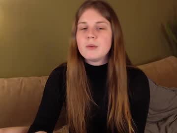 Alisaxxxshy Chaturbate stream image from May 12, 2025