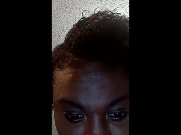 Sexdollhenni Chaturbate stream image from May 12, 2025