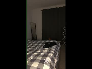 Littlegirlysis Chaturbate stream image from May 13, 2025
