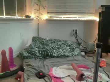 Longdickelijah Chaturbate stream image from May 13, 2025