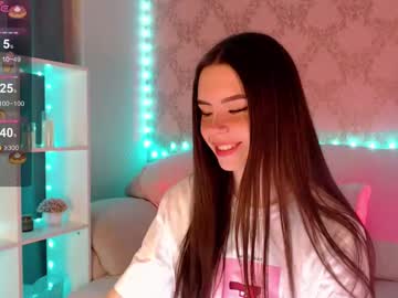 Holymiax Chaturbate stream image from May 13, 2025
