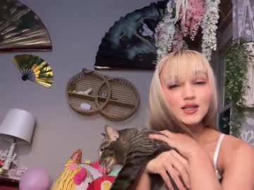 Iris_World Chaturbate stream image from May 13, 2025