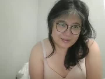 Hardercranberry Chaturbate stream image from May 13, 2025
