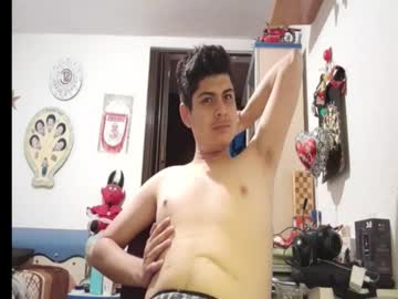 Sexyboyrogerz Chaturbate stream image from May 13, 2025