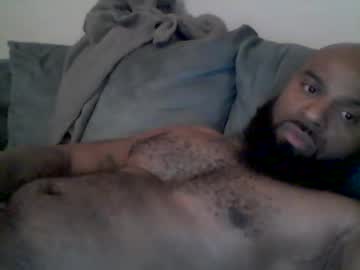 Well_Off Chaturbate stream image from May 13, 2025
