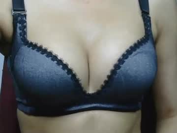 Ziyaa_1 Chaturbate stream image from May 13, 2025