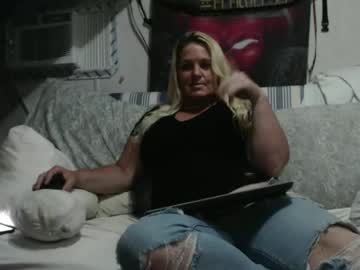 Annabanna81 Chaturbate stream image from May 13, 2025