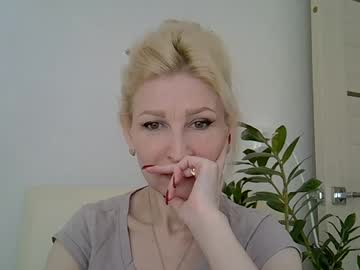 Binitris_Candy Chaturbate stream image from May 13, 2025